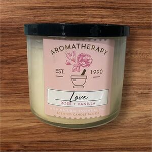 Bath & Body Works Aromatherapy Candle